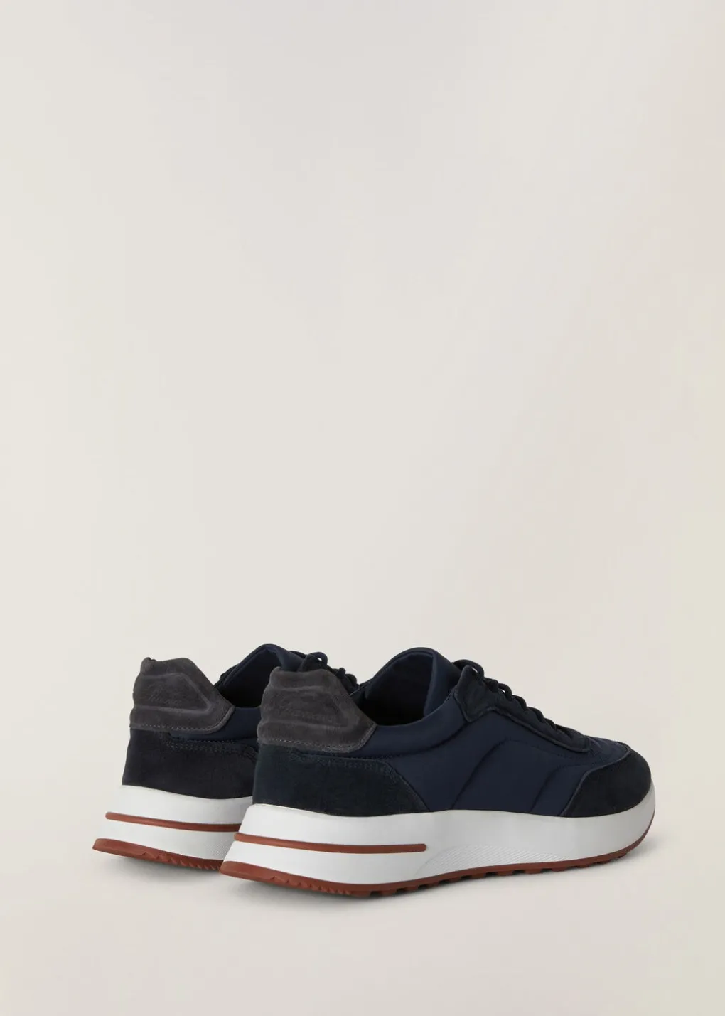 Sneakers Week End Walk
