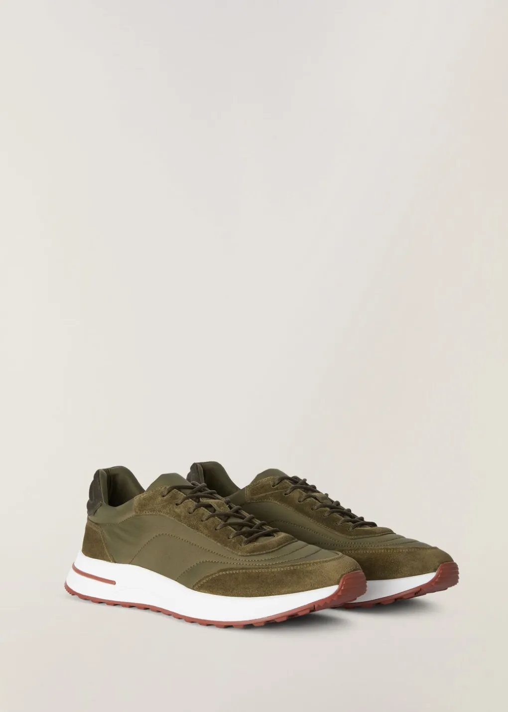 Sneakers Week End Walk