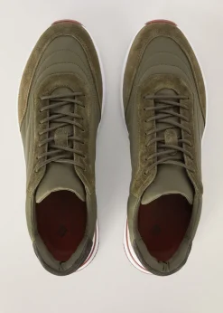 Sneakers Week End Walk