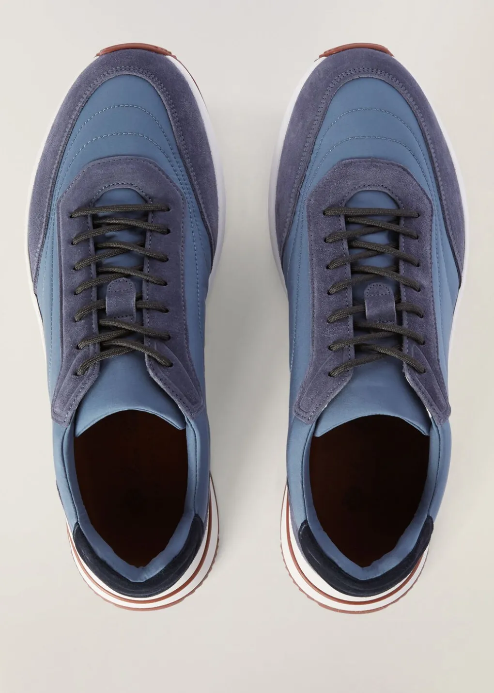 Sneakers Week End Walk