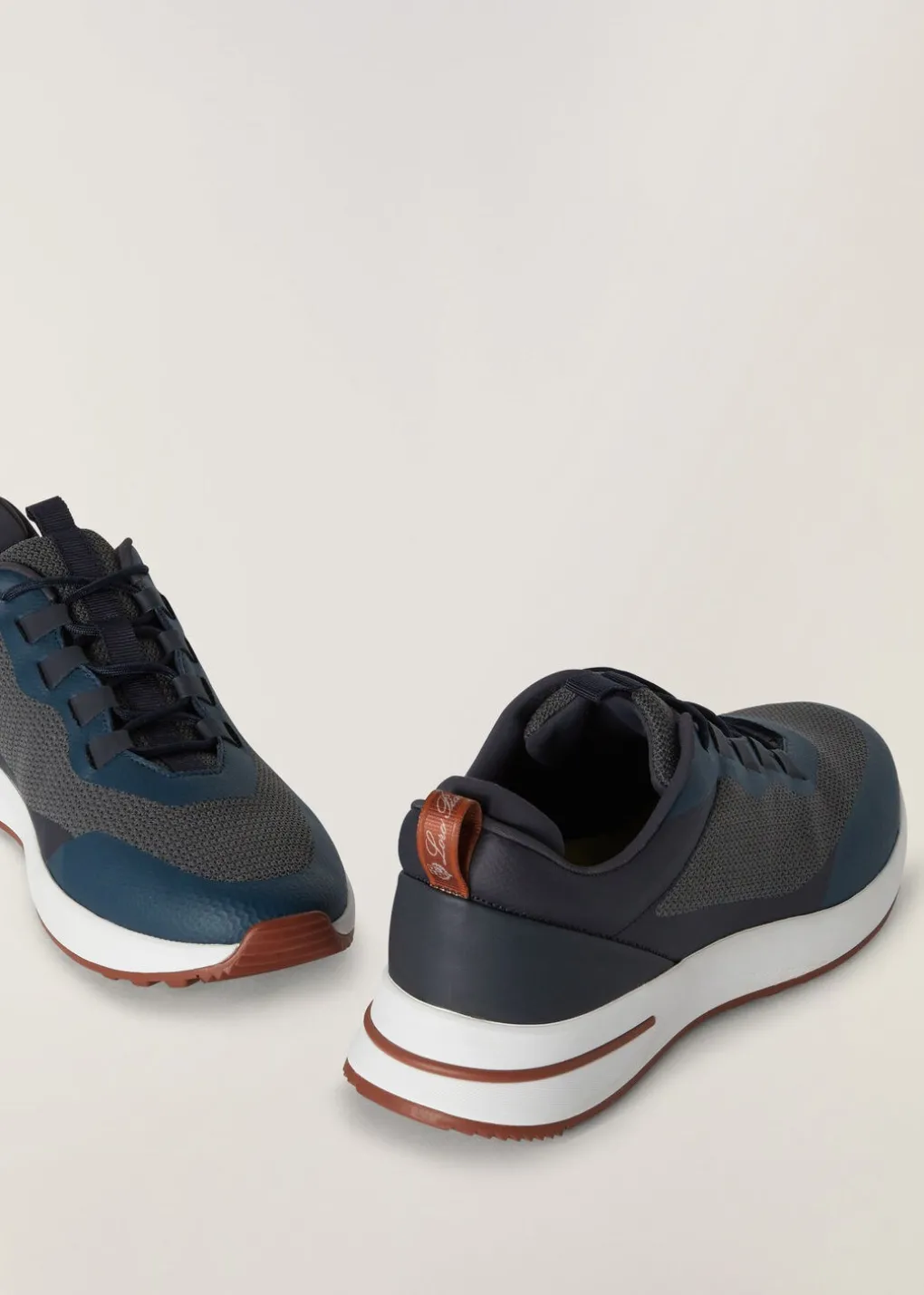 Sneakers Week-End Walk
